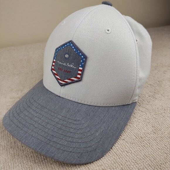 TRAVIS MATHEW Golf Hat Fitted L-XL Flexfit White Logo Patch Baseball Cap - Picture 1 of 7
